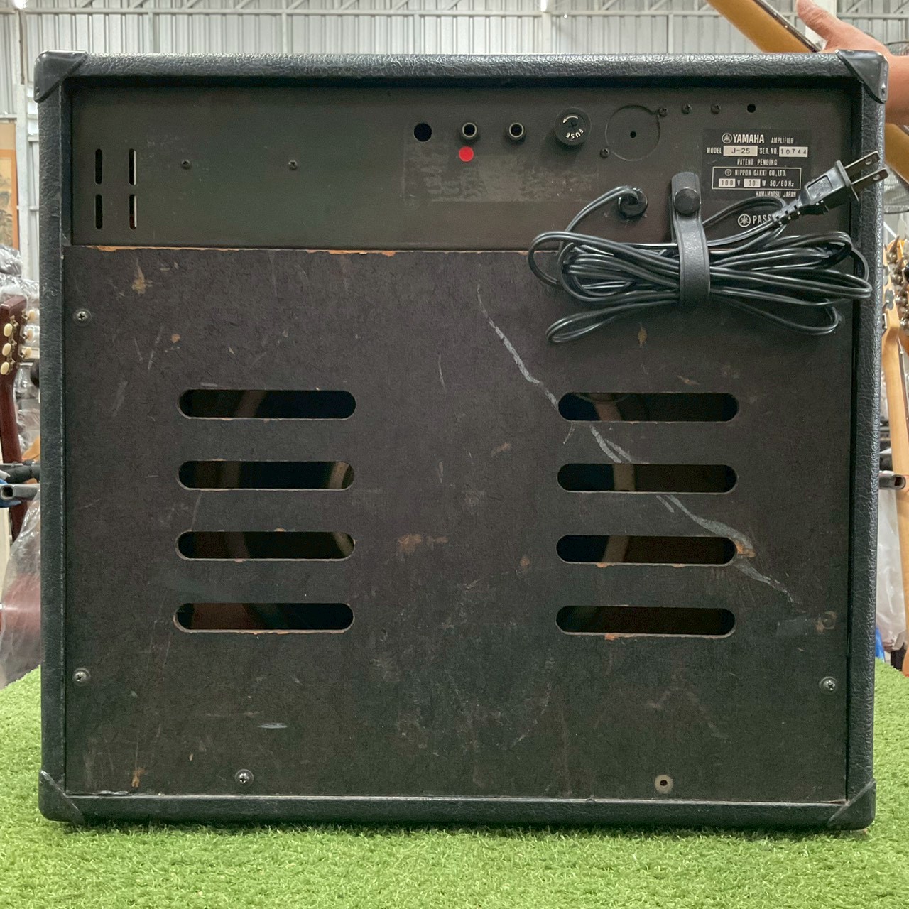 แอมป์กีต้าร์ YAMAHA : J-25