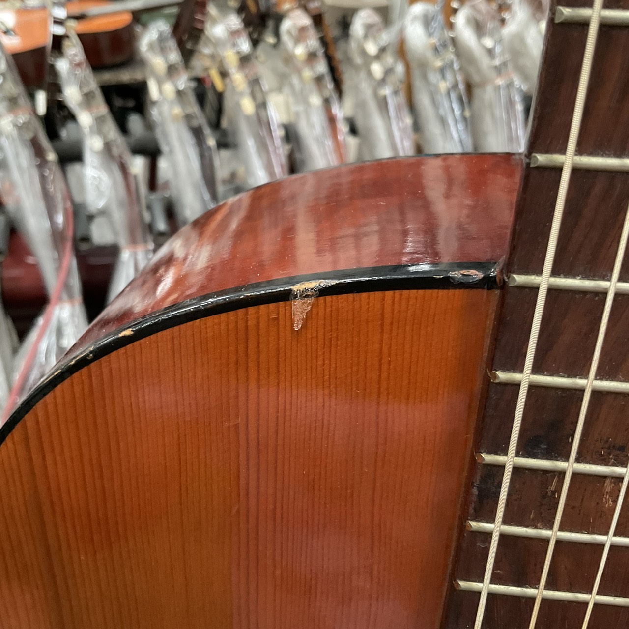 กีต้าร์คลาสสิค ISUMI : No.100