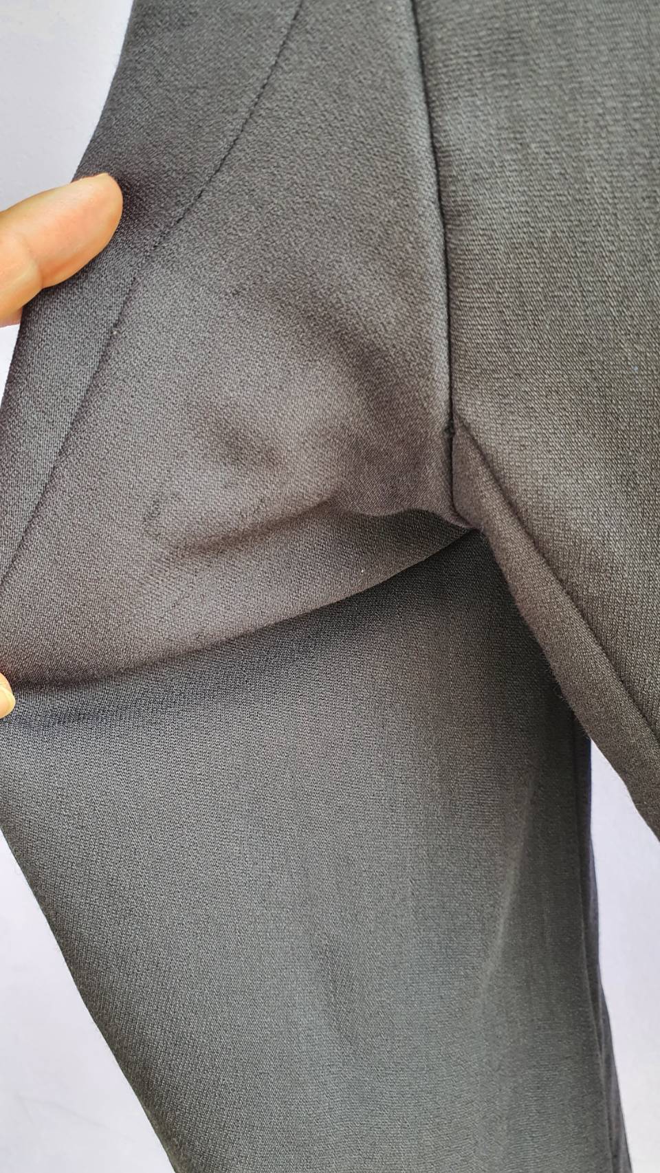 SUIT-A0011 เสื้อสูท มือสอง แบรนด์ WARDLEY สีกรมดำออกเทาเข้ม อก 42 นิ้ว