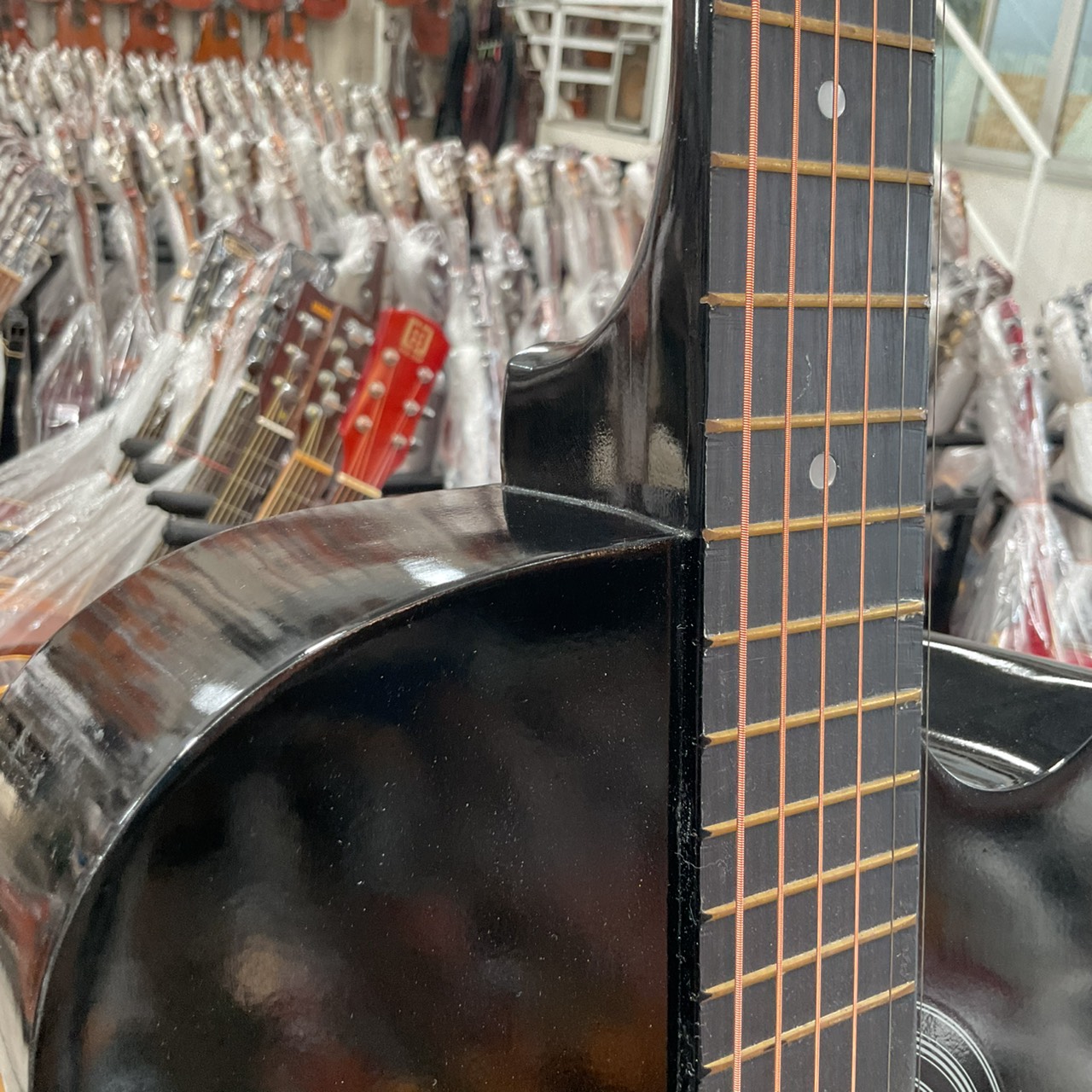 กีต้าร์โปร่ง Chelldee