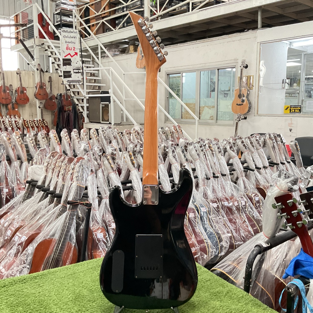 กีต้าร์ไฟฟ้า Ganion