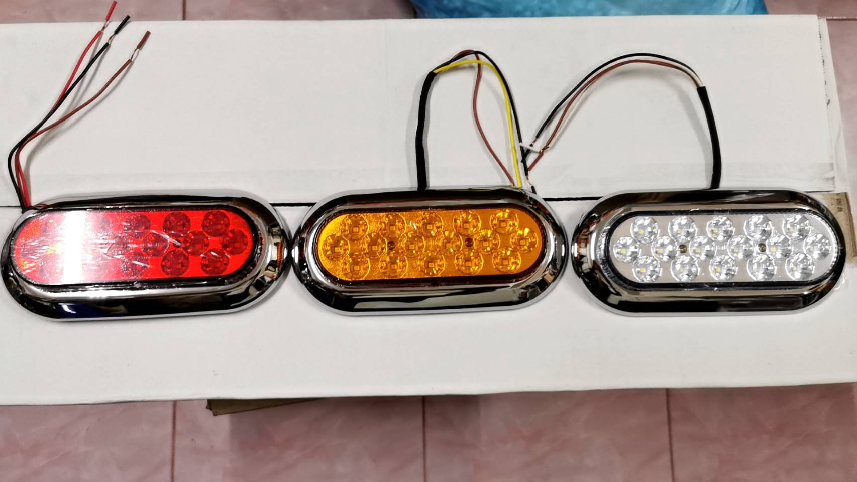 ไฟท้ายวงรี LED ชุดโครเมี่ยม รถลาก รถสไลด์ 12V-24V แดง ขาว ส้ม