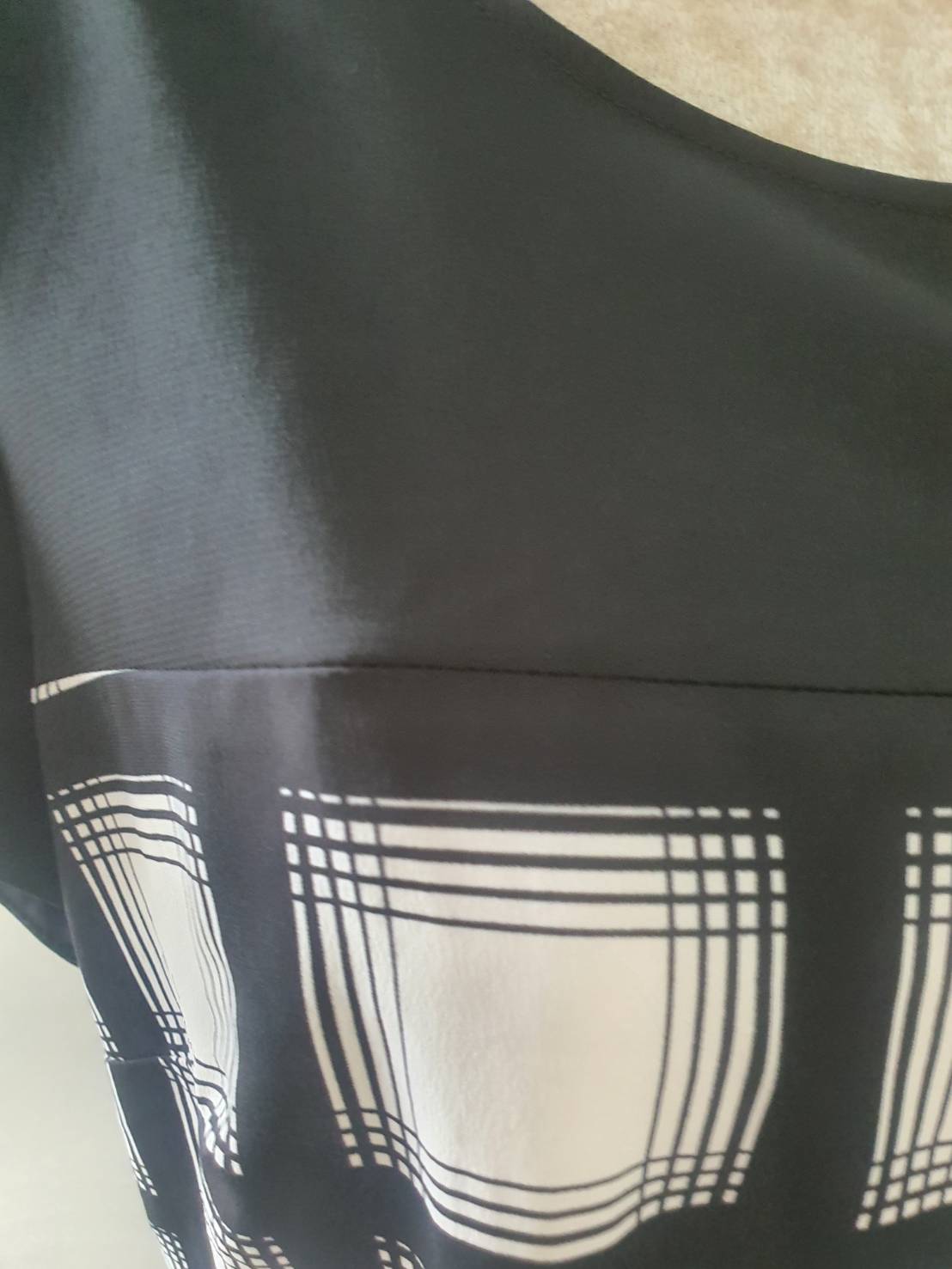 FF06205 เสื้อแฟชั่นชีฟอง มือสอง สีดำลาย แบรนด์ M&S WOMAN อก 38 นิ้ว