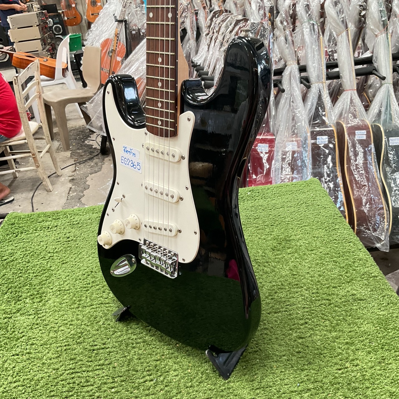 กีต้าร์ไฟฟ้า PHOTO GENIC (มือซ้าย)