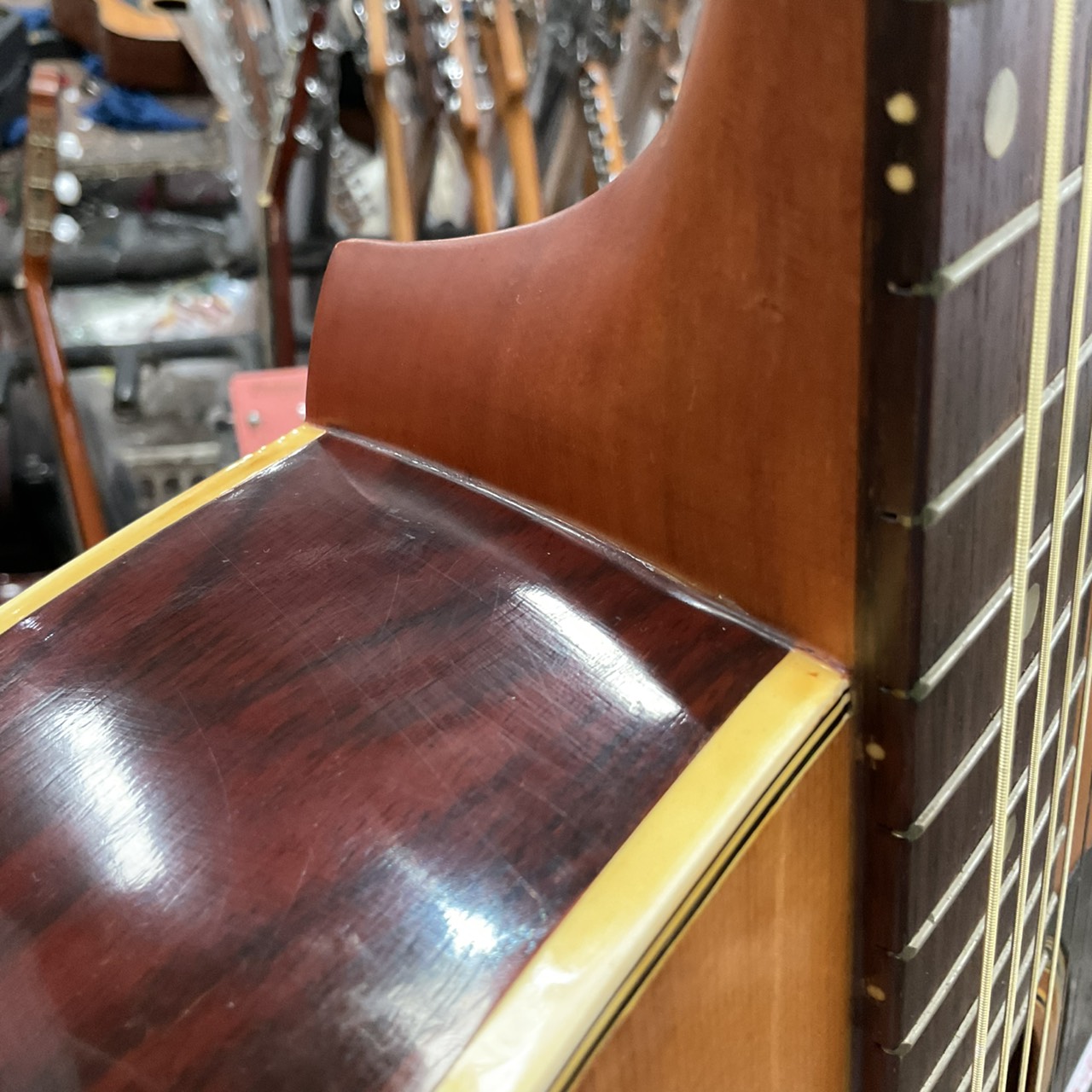 กีต้าร์โปร่ง Sonoro : F150