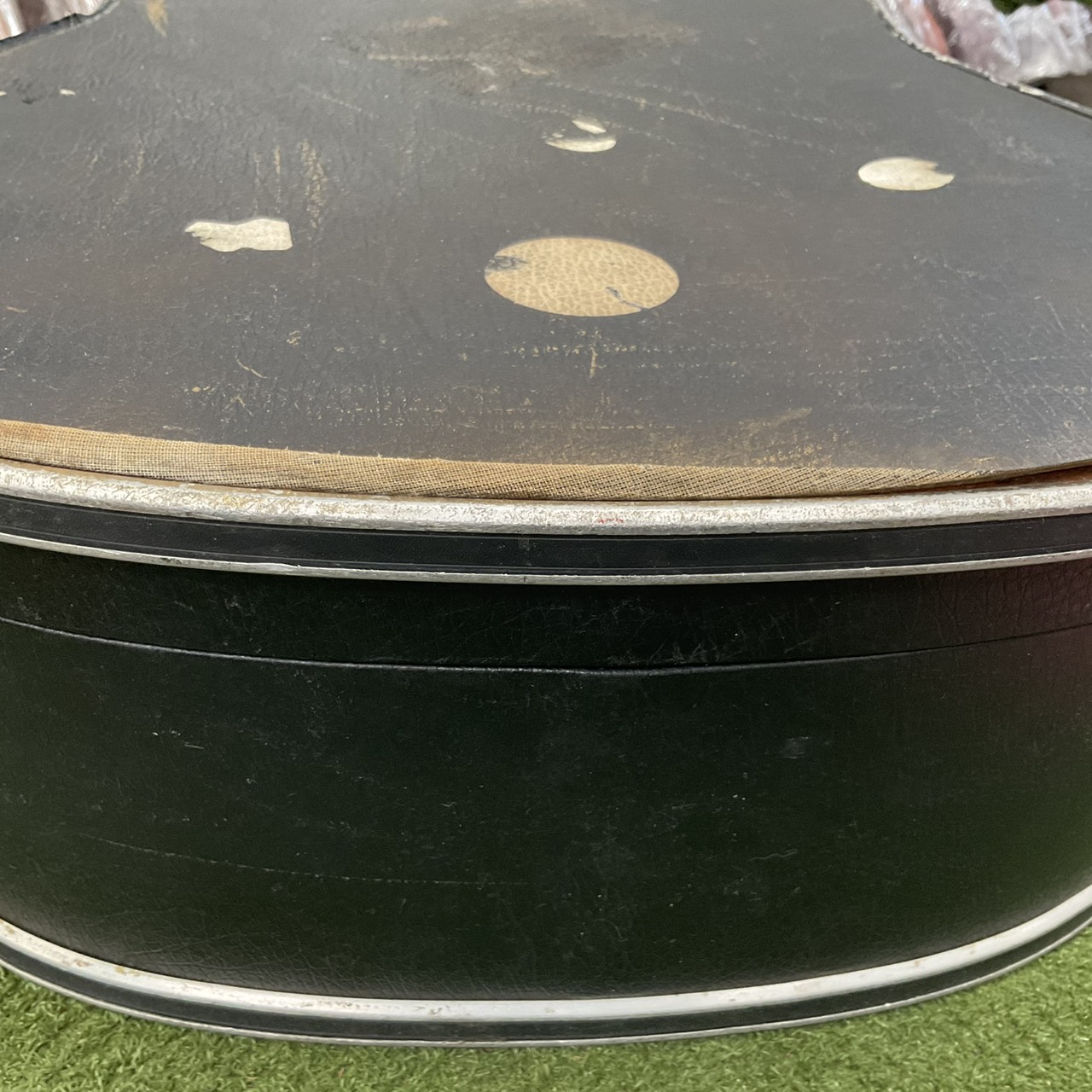 กล่องเคสกีต้าร์โปร่ง