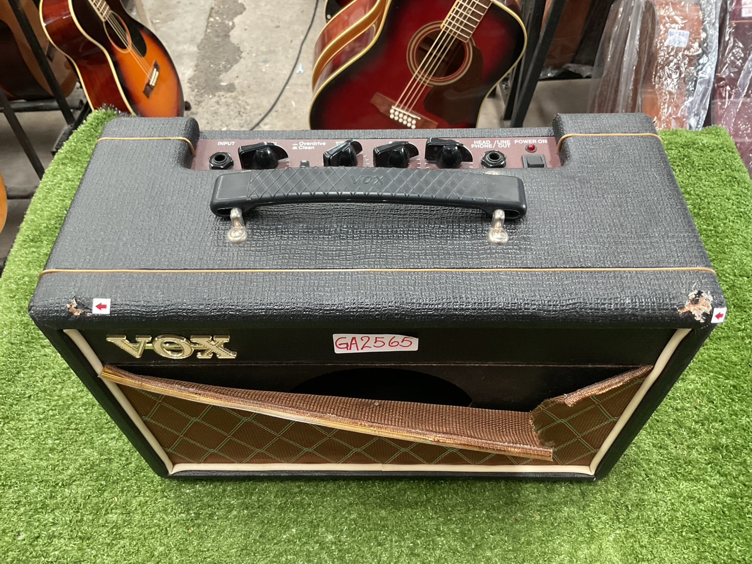 แอมป์กีต้าร์ VOX : Pathfinder10 V9106