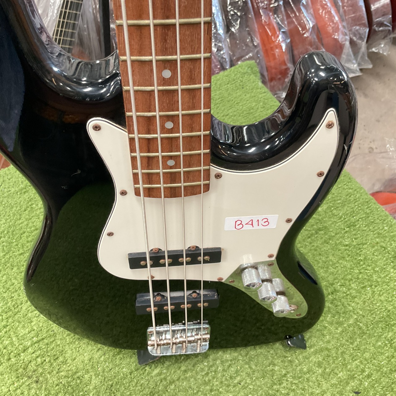 กีต้าร์เบส PhotoGenic