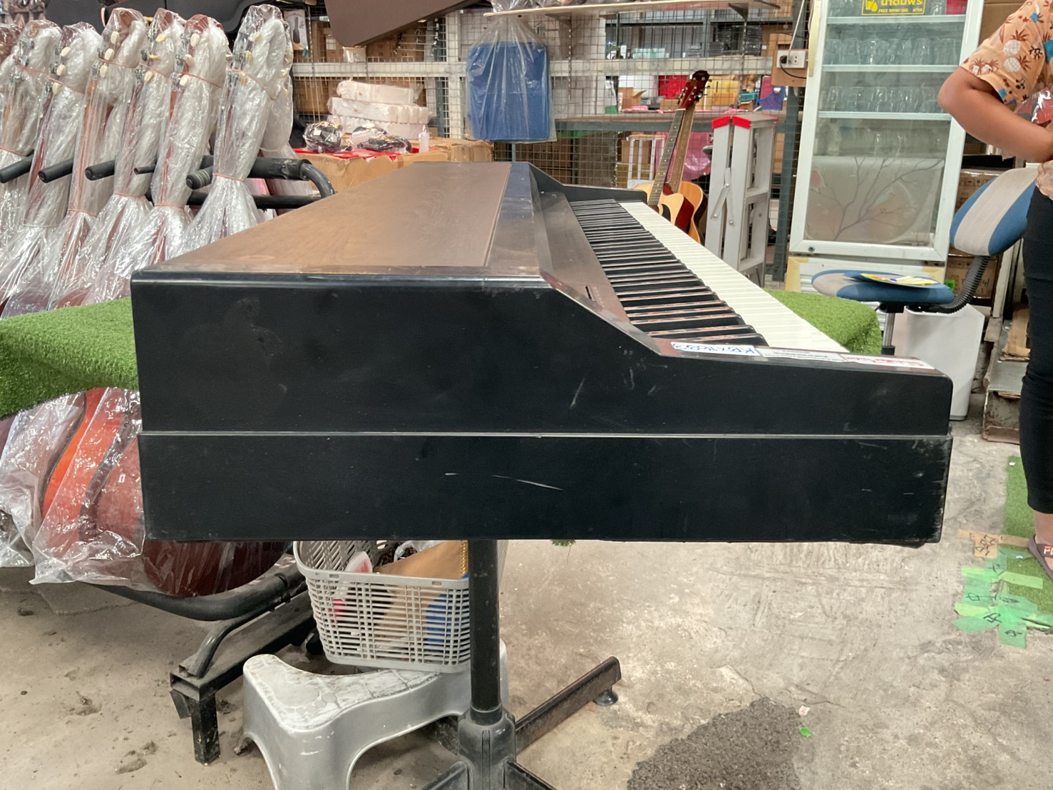 เปียโน KORG : C-4000 สินค้าไม่พร้อมใช้งาน (ต้องซ่อม)