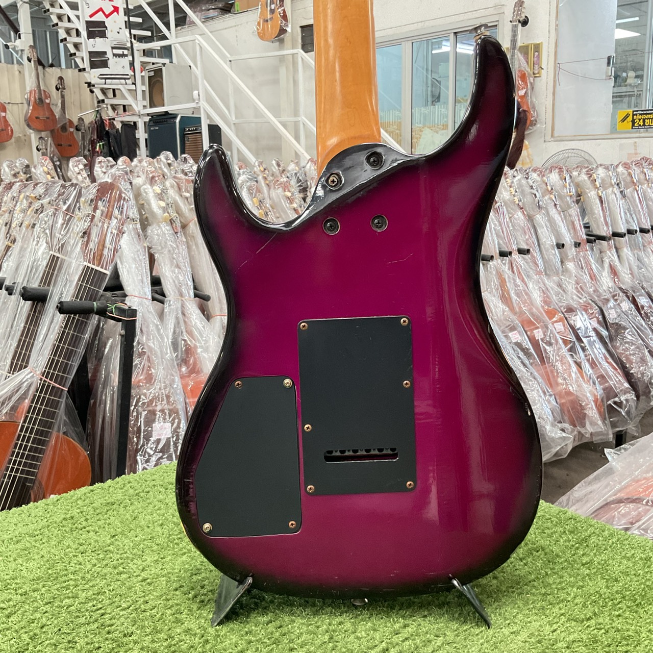 กีต้าร์ไฟฟ้า Aria Pro II : MAGNA