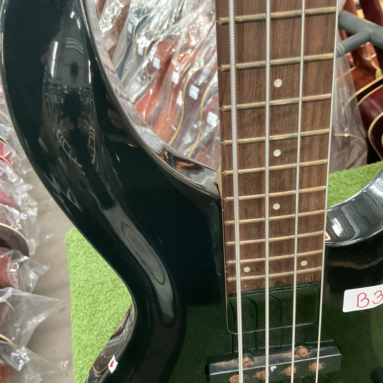 กีต้าร์เบส Aria Pro II