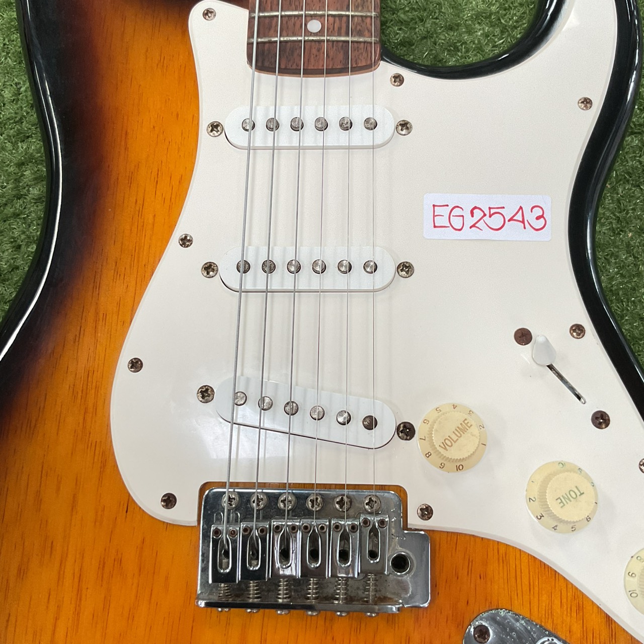 กีต้าร์ไฟฟ้า Squier by Fender