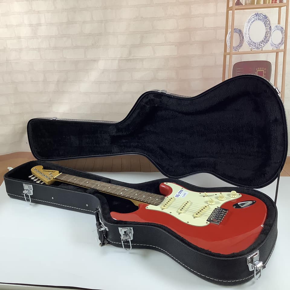 กล่องเคสกีต้าร์ไฟฟ้า (ใส่ได้เฉพาะทรง STANDARD)