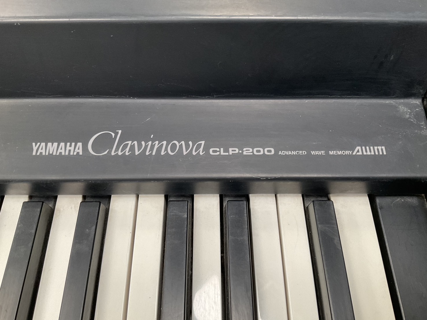 เปียโน YAMAHA : CLP-200 สินค้าไม่พร้อมใช้งาน (ต้องซ่อม)