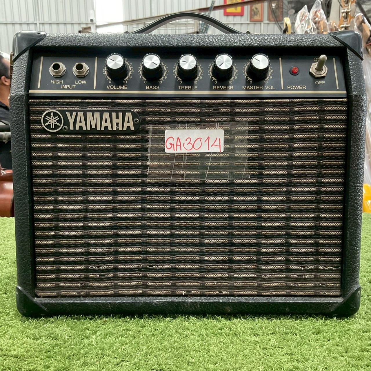 แอมป์กีต้าร์ YAMAHA : G-10L