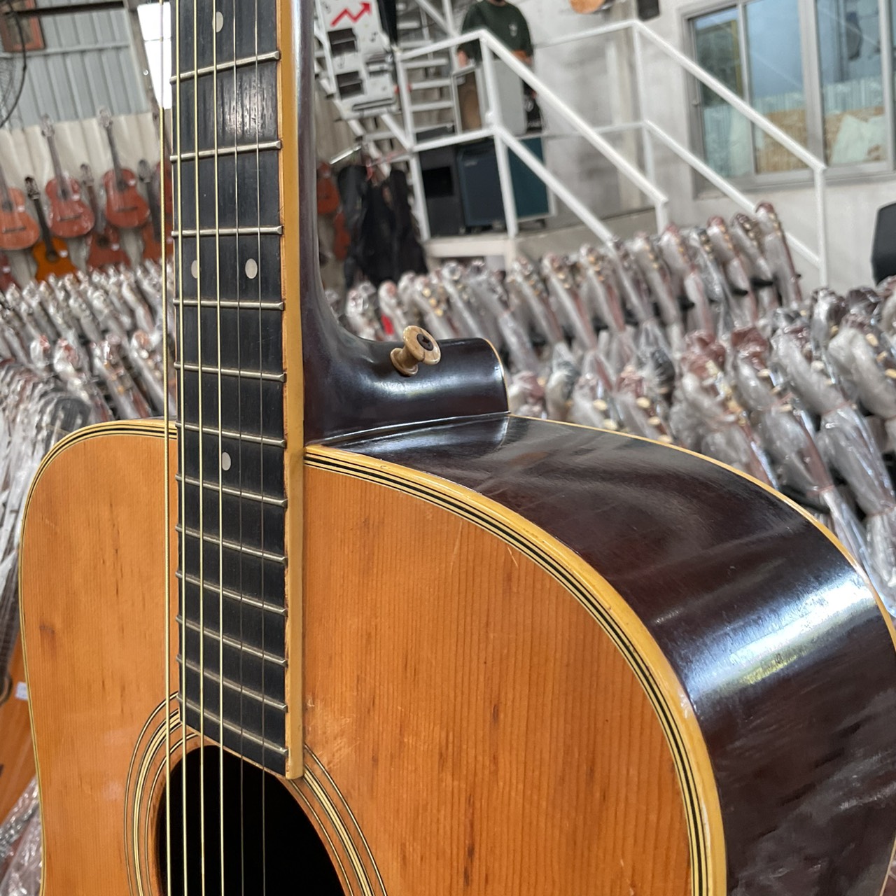 กีต้าร์โปร่ง YAMAHA : FG-201B