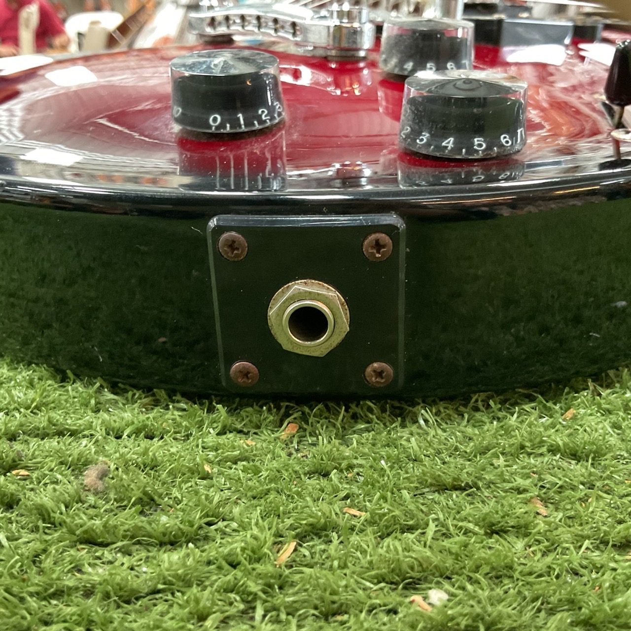 กีต้าร์ไฟฟ้า GRASS ROOTS