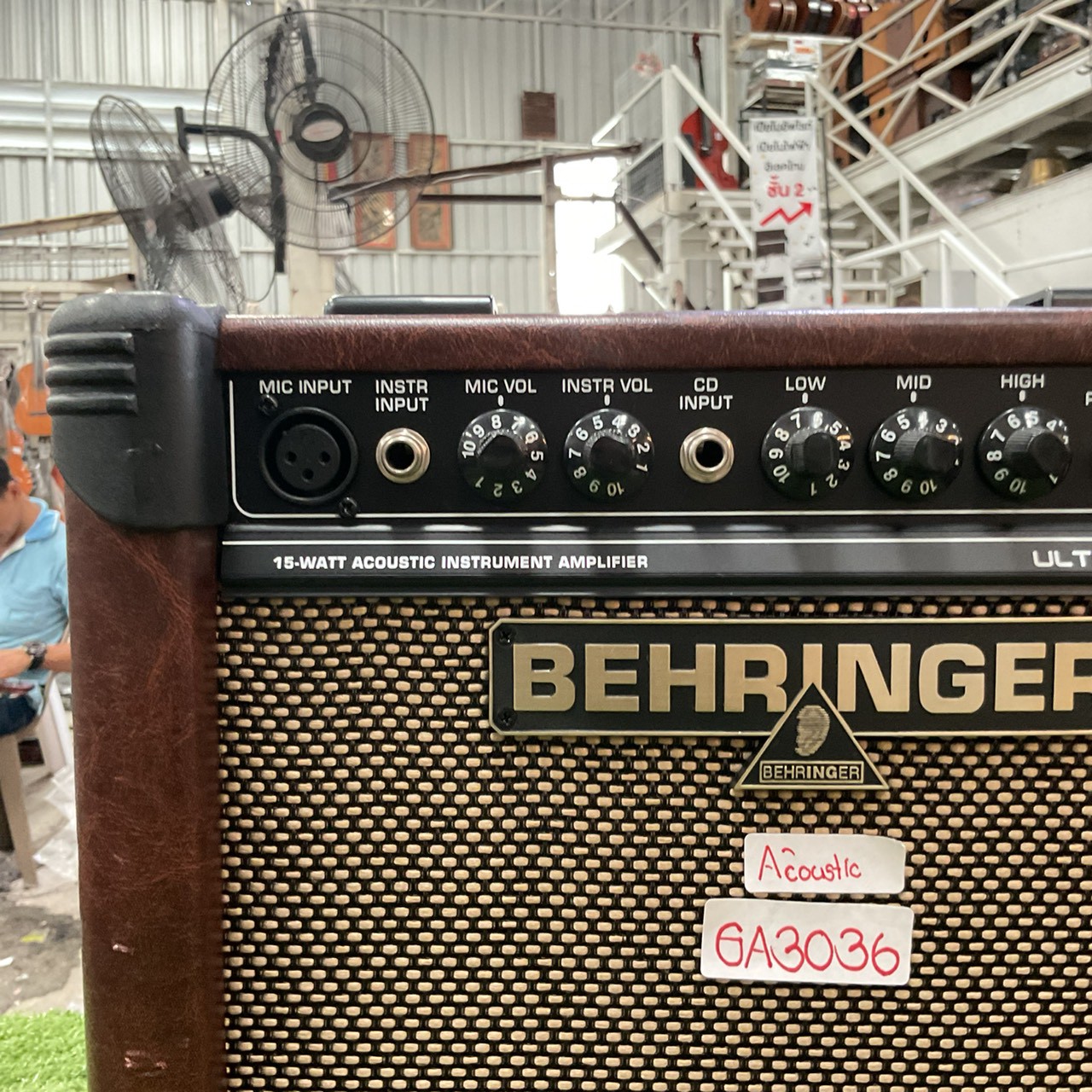 แอมป์กีต้าร์ BEHRINGER : AT108 (ULTRACOUSTIC)