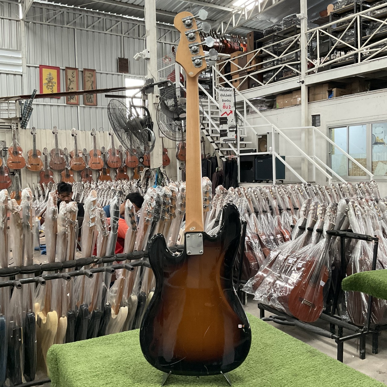 กีต้าร์เบส PhotoGenic