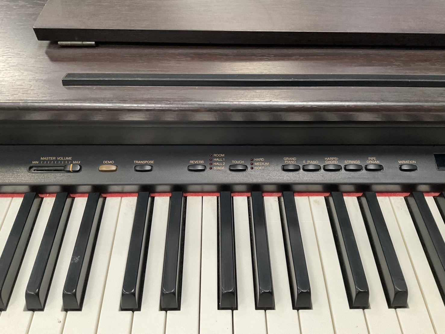 เปียโน YAMAHA : YDP-201 สินค้าไม่พร้อมใช้งาน (ต้องซ่อม)