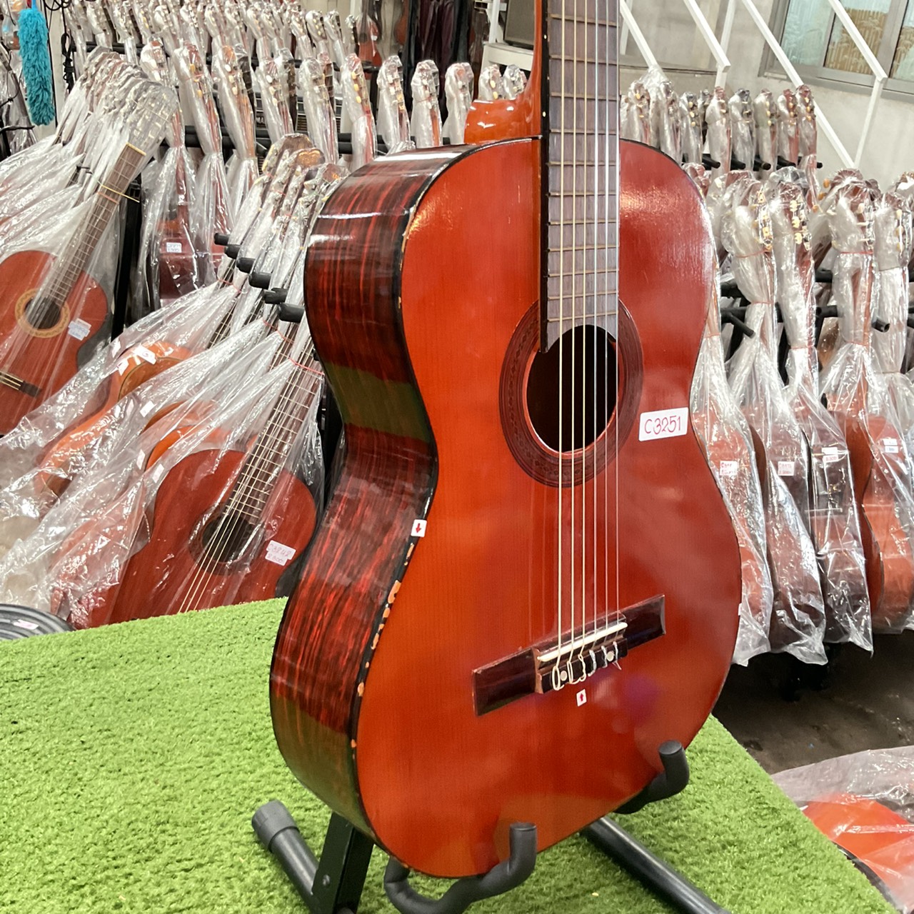 กีต้าร์คลาสสิค PRAIRIE