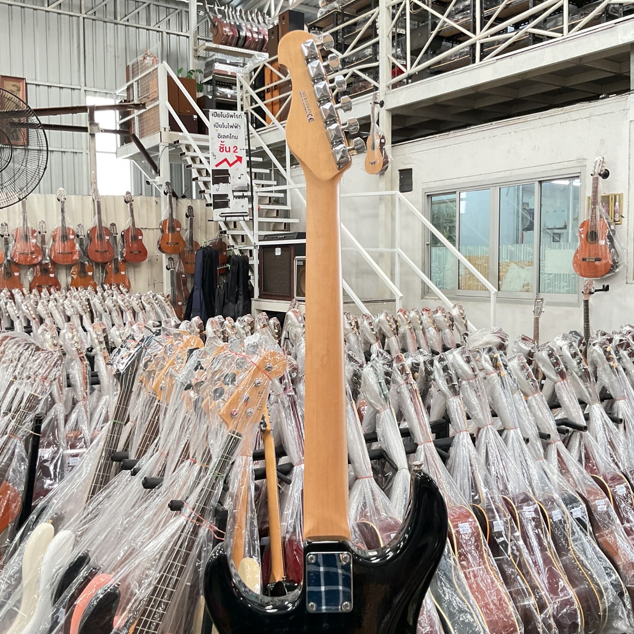 กีต้าร์ไฟฟ้า YAMAHA :EG-112