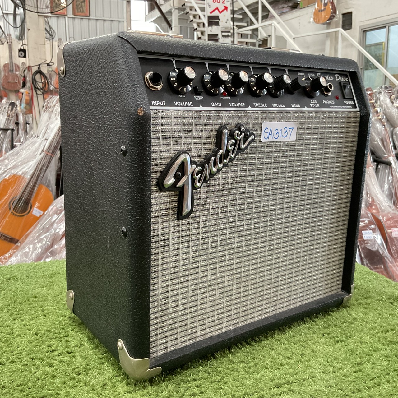 แอมป์กีต้าร์ Fender : SD-15