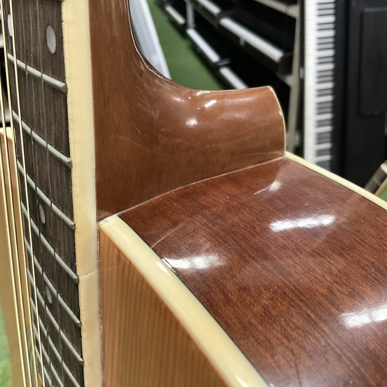 กีต้าร์โปร่ง HONEY BEE : F-15 N