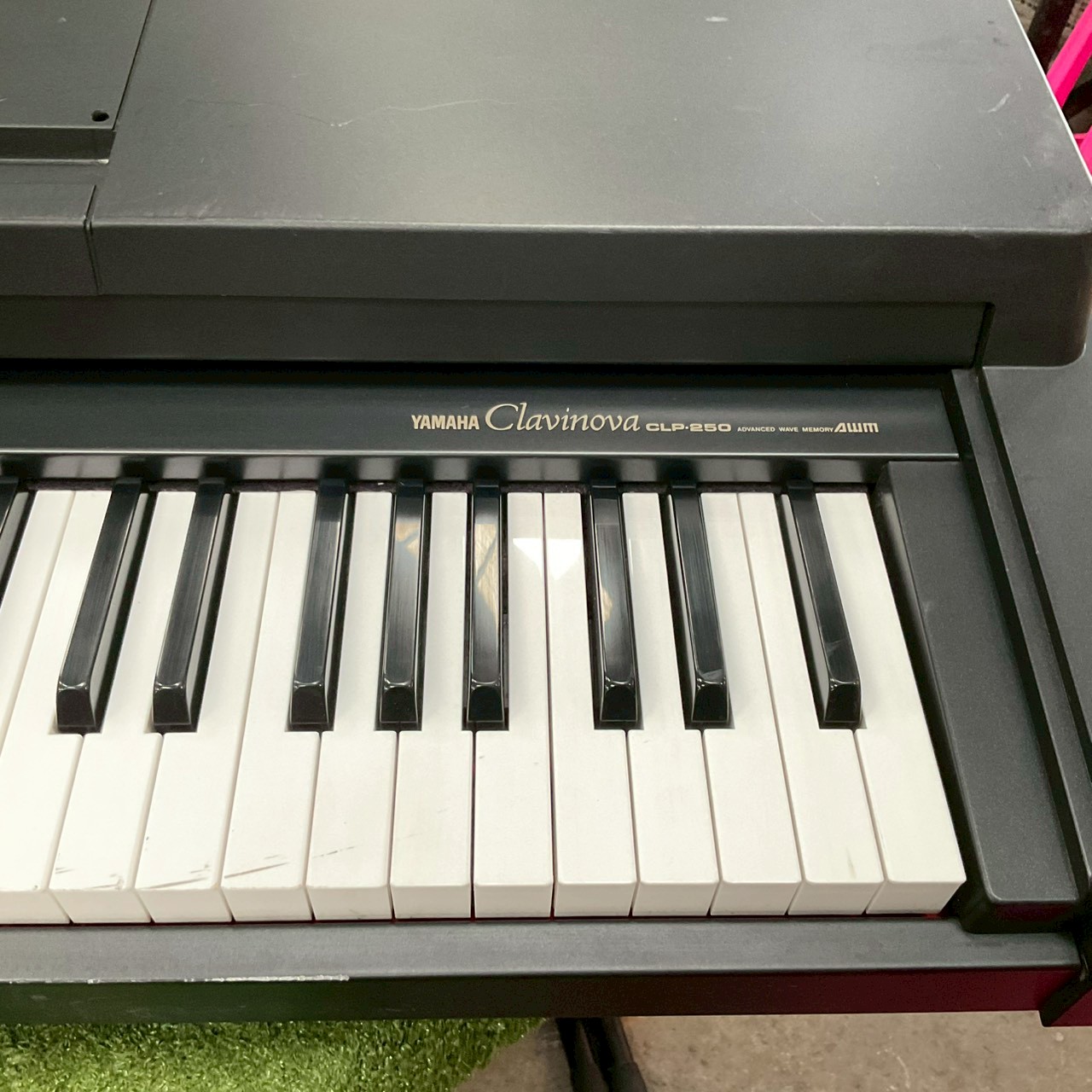 เปียโน YAMAHA : Clavinova CLP-250