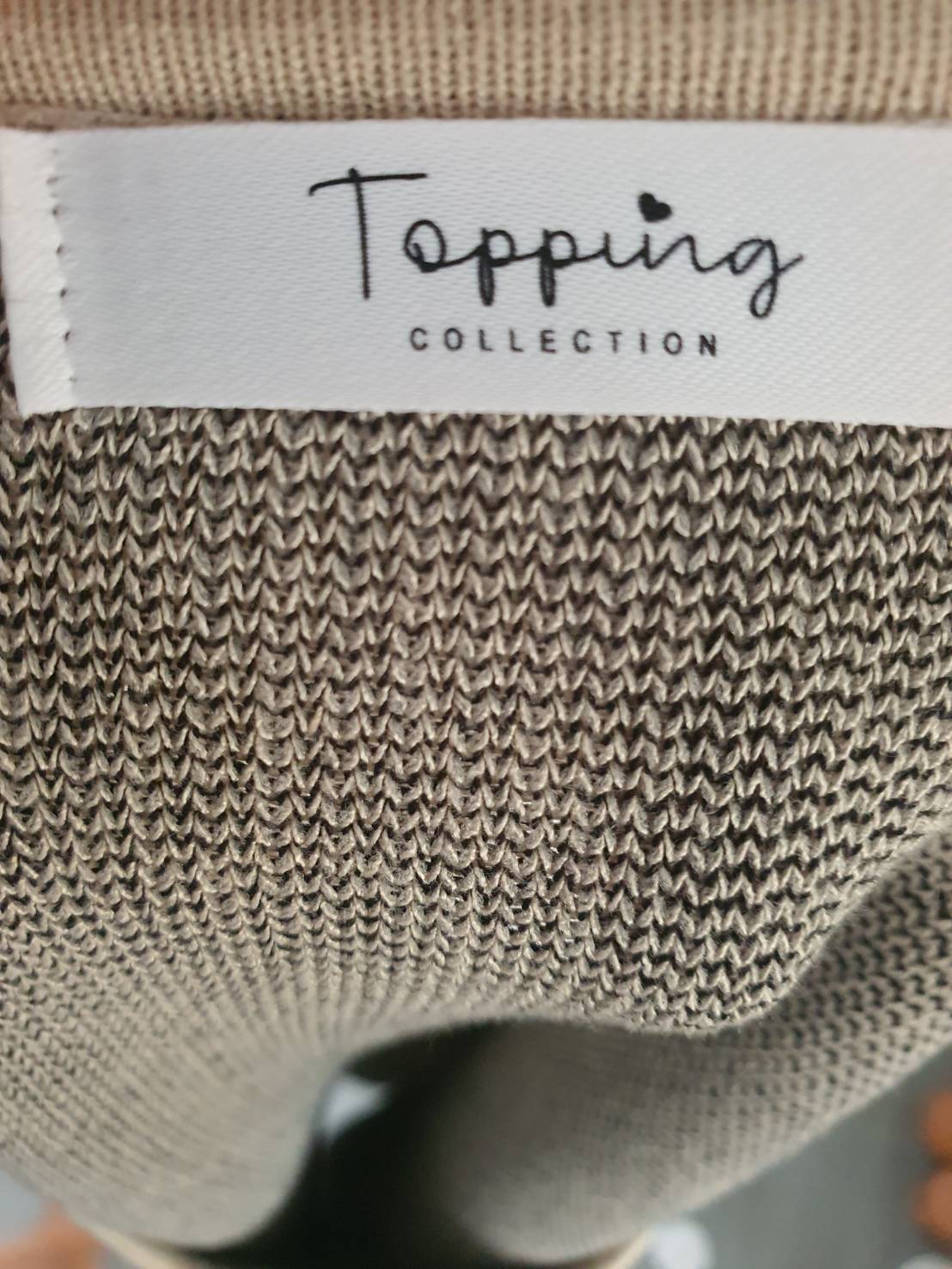 FF05851 เสื้อนิตติง สีน้ำตาลอ่อน topping อก 40-45 นิ้ว
