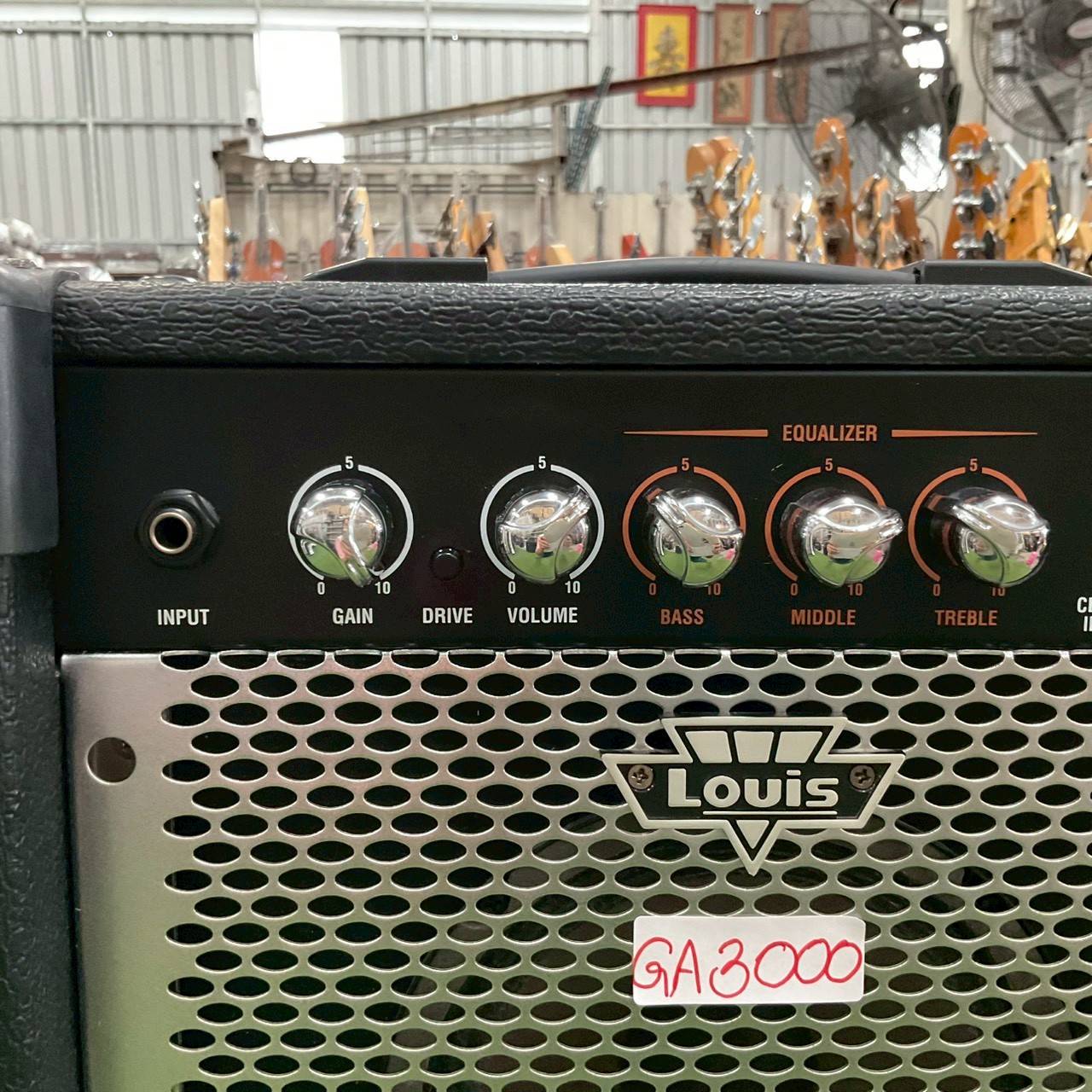 แอมป์กีต้าร์ Louis : LGA-15