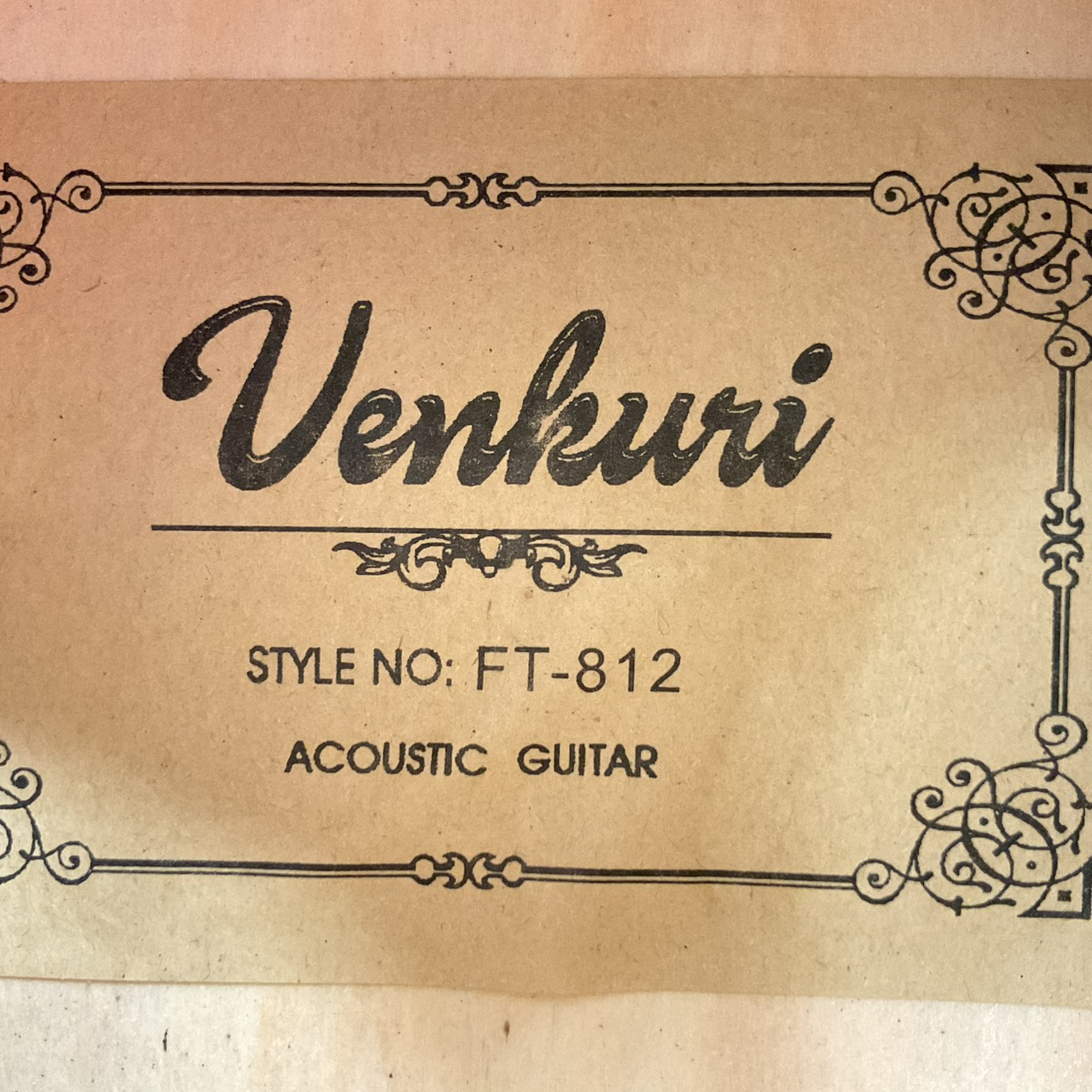 กีต้าร์โปร่ง Venkuri : FT-812