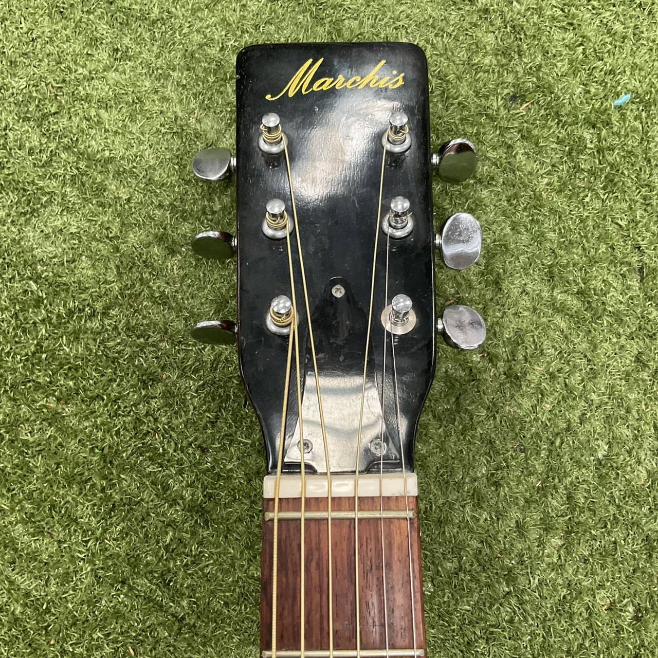 กีต้าร์โปร่ง Marchis : M130