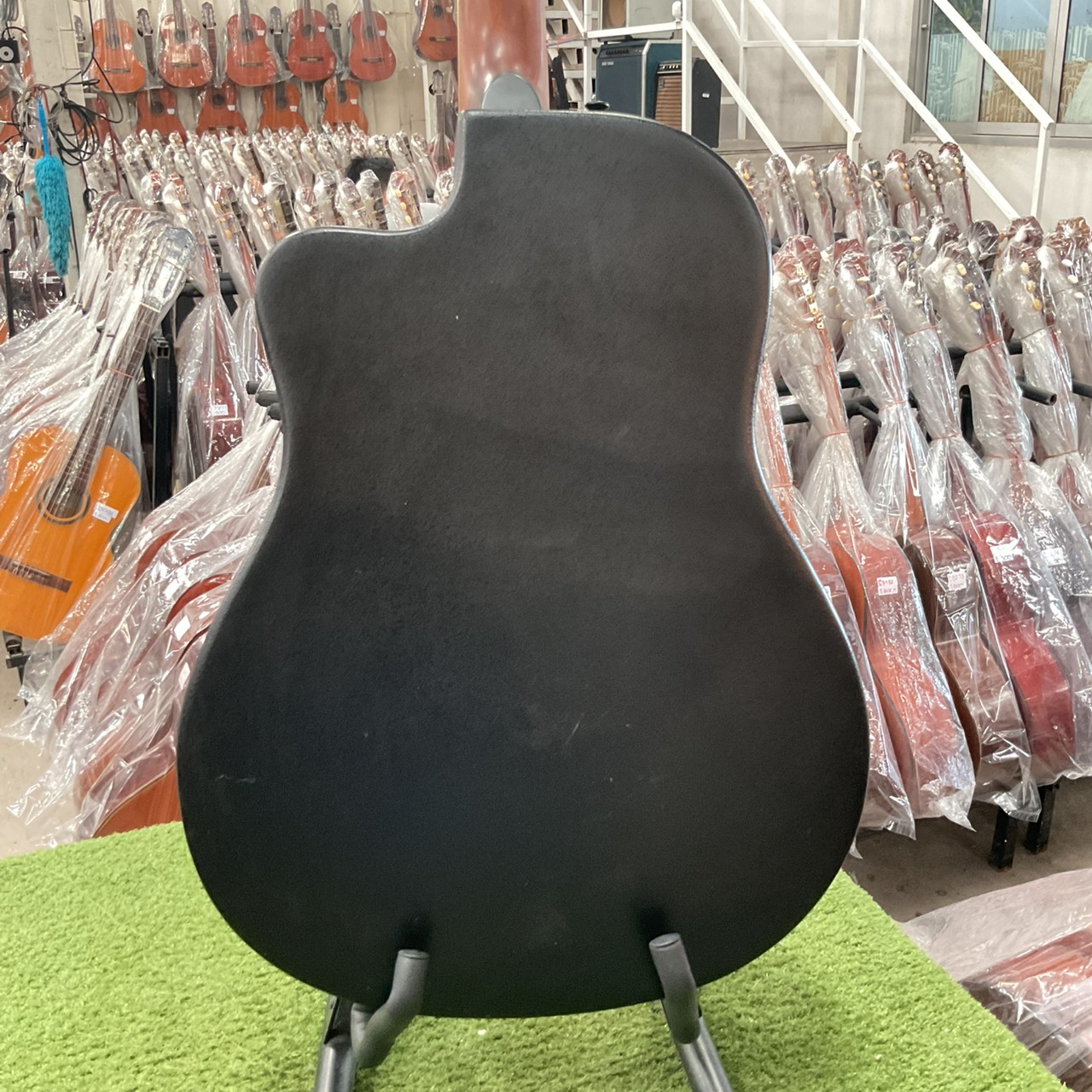 กีต้าร์โปร่งไฟฟ้า Legend : LMB-38