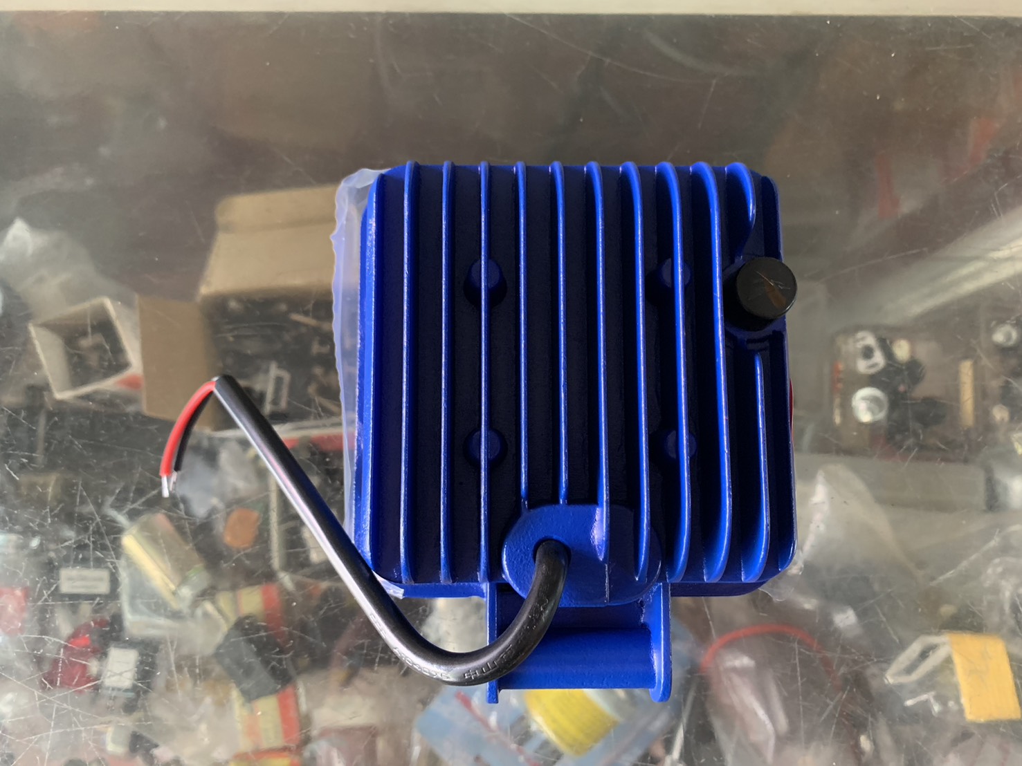 ไฟสปอร์ตไลท์ LED 4 นิ้ว สีเหลี่ยม 12V-36V