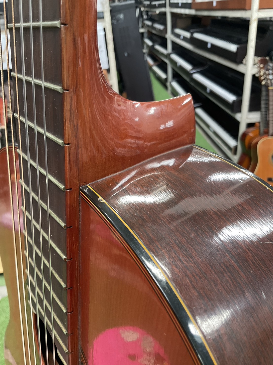 กีต้าร์คลาสสิค YAMAHA : G-70D