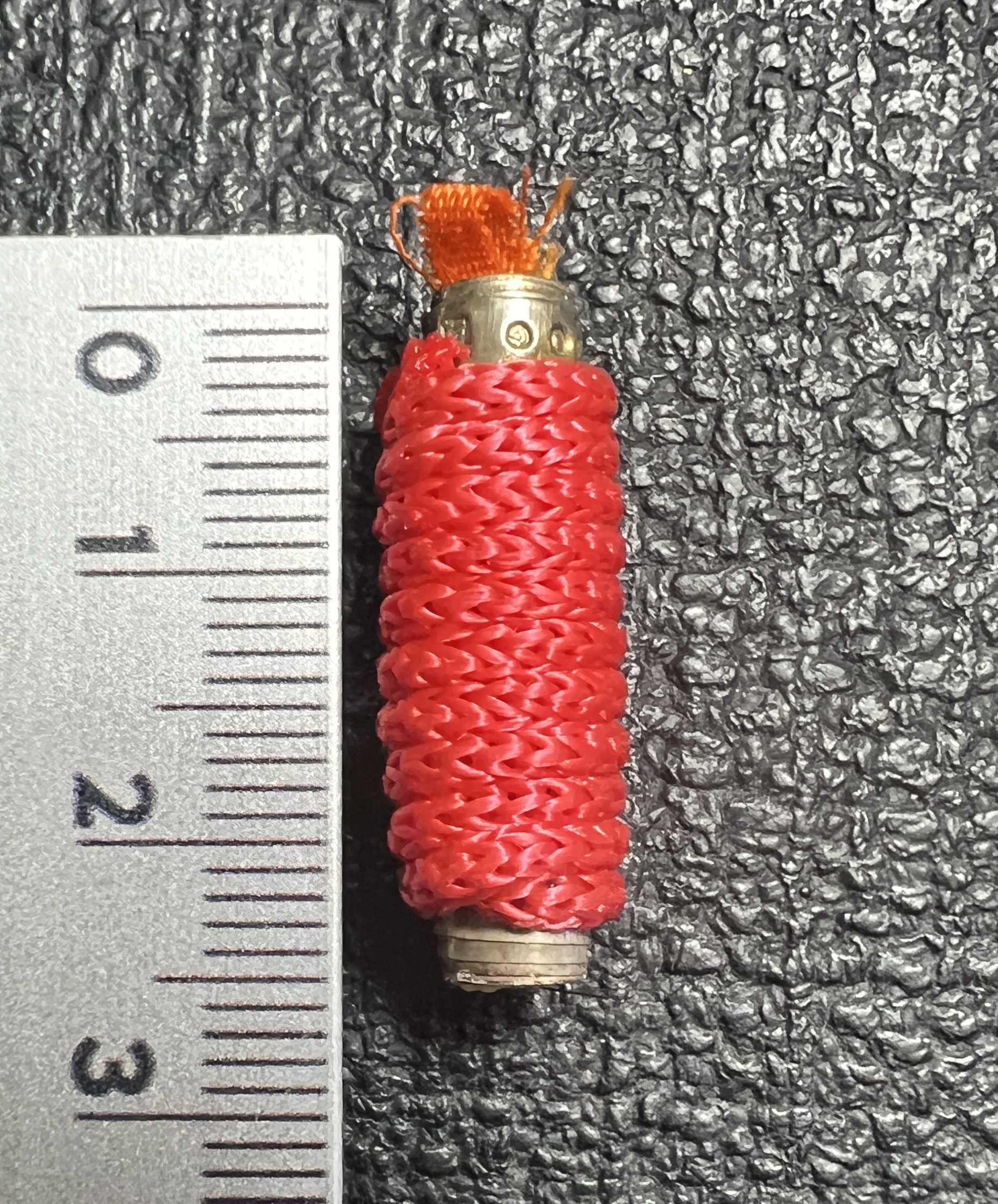ตะกรุดไหมเจ็ดสีเสาร์ห้า (สีแดง) Seven-colored thread takrud (Red color) SKU-02778