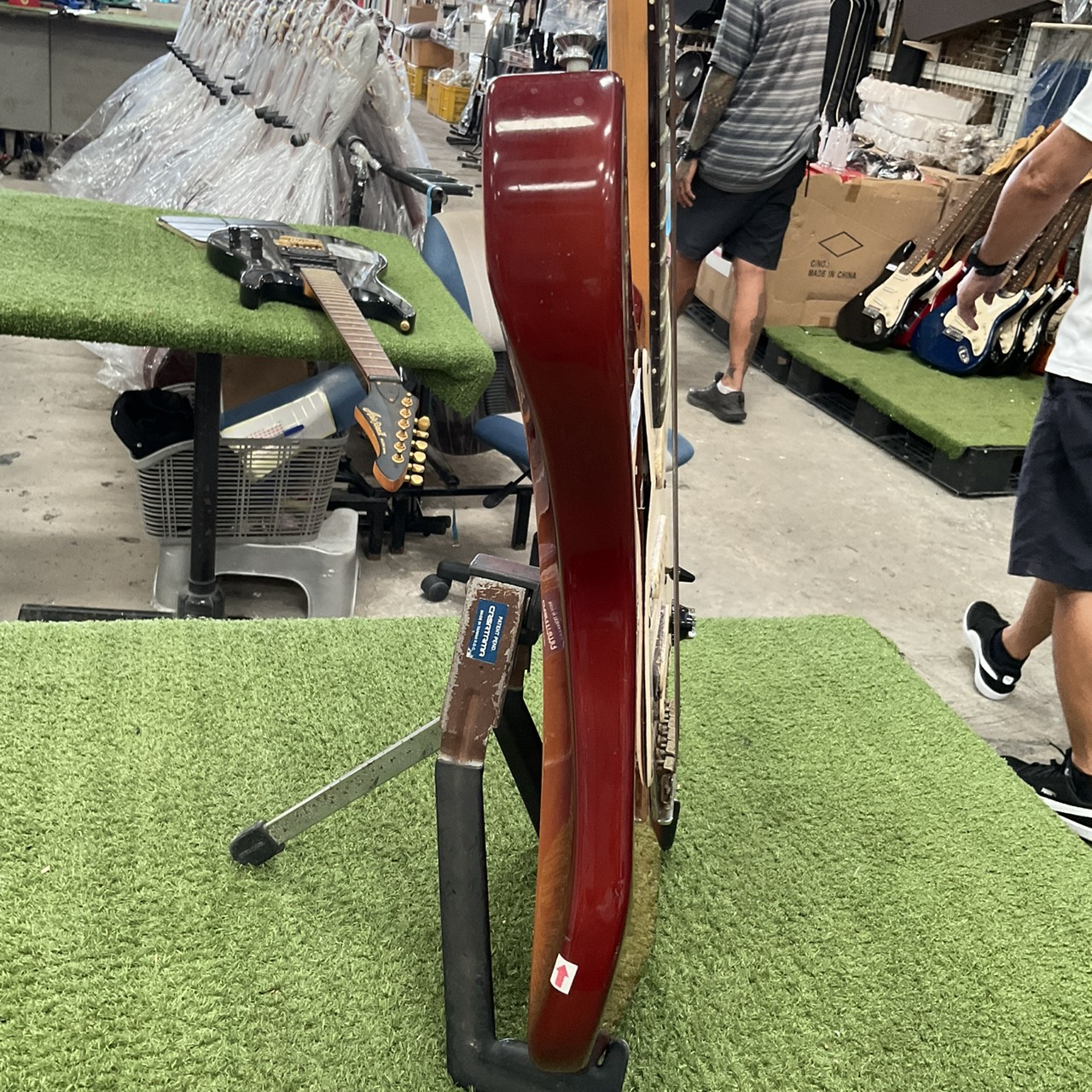 กีต้าร์ไฟฟ้า YAMAHA : YGS 112T