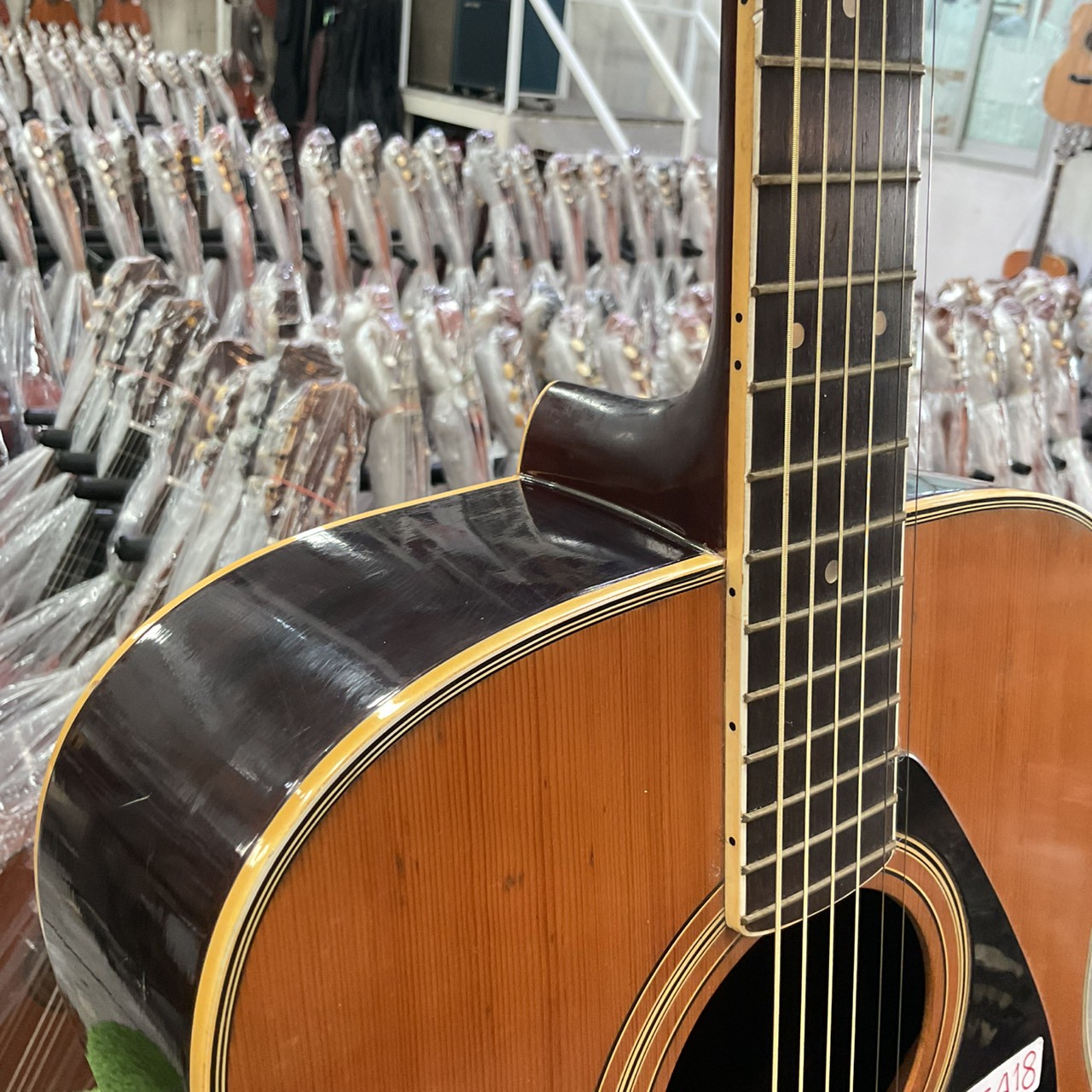 กีต้าร์โปร่ง YAMAHA : FG-201