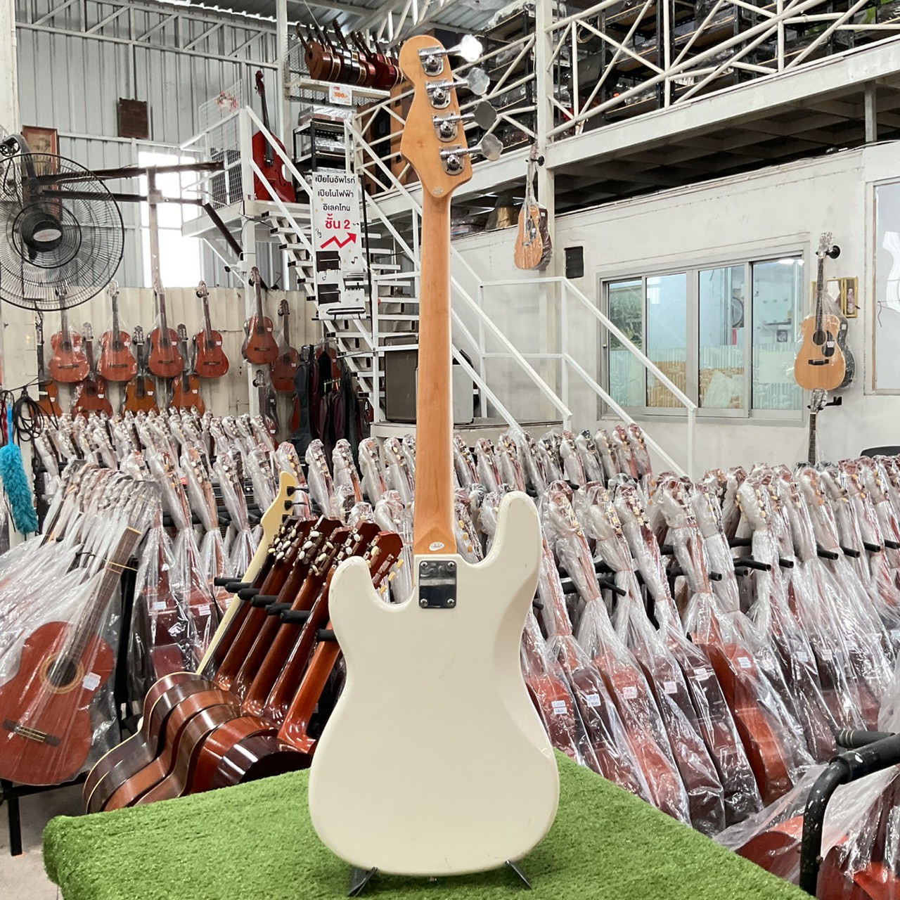 กีต้าร์เบส SELDER