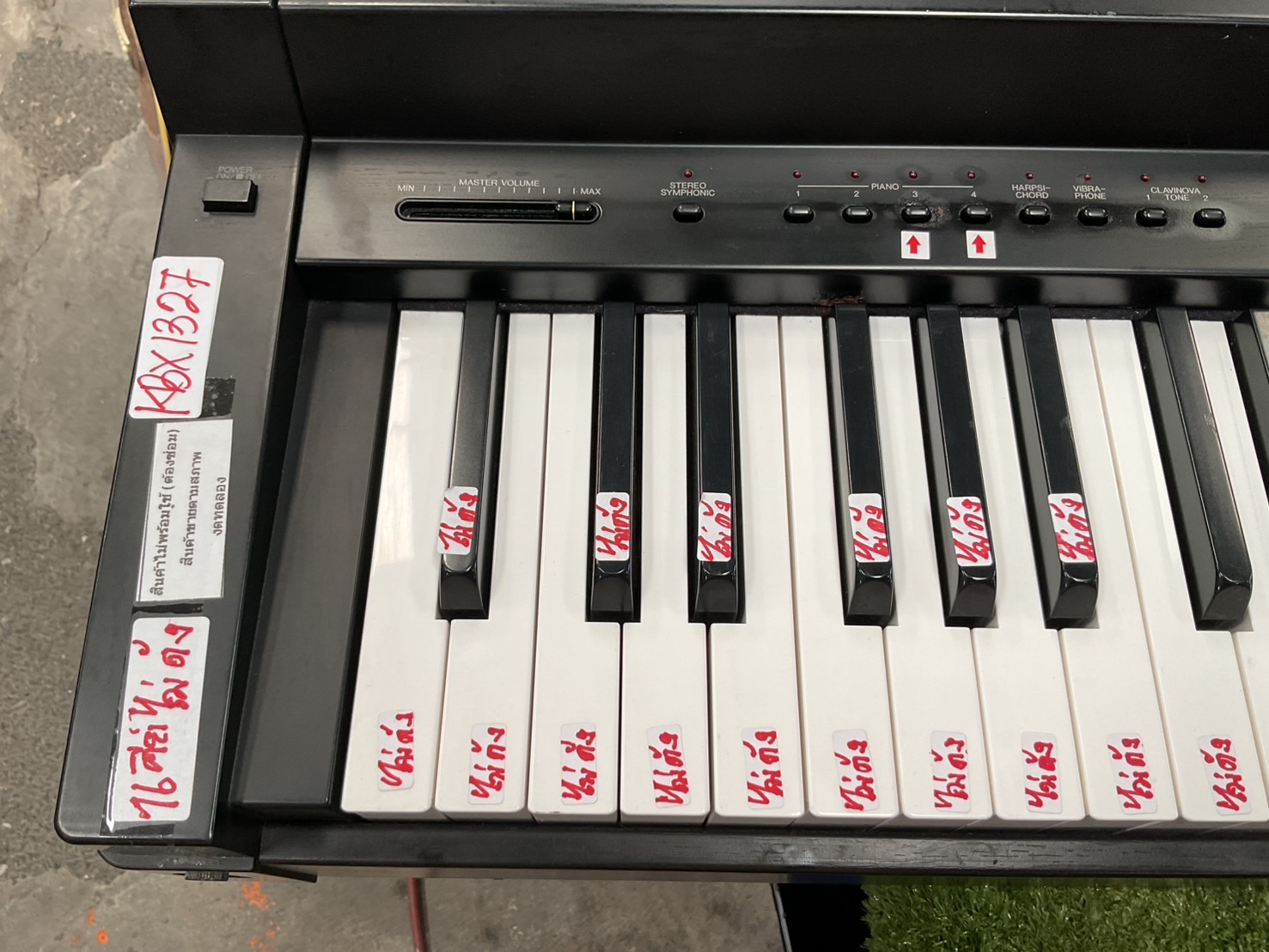 เปียโน YAMAHA : Clavinova CLP-30 สินค้าไม่พร้อมใช้งาน (ต้องซ่อม)