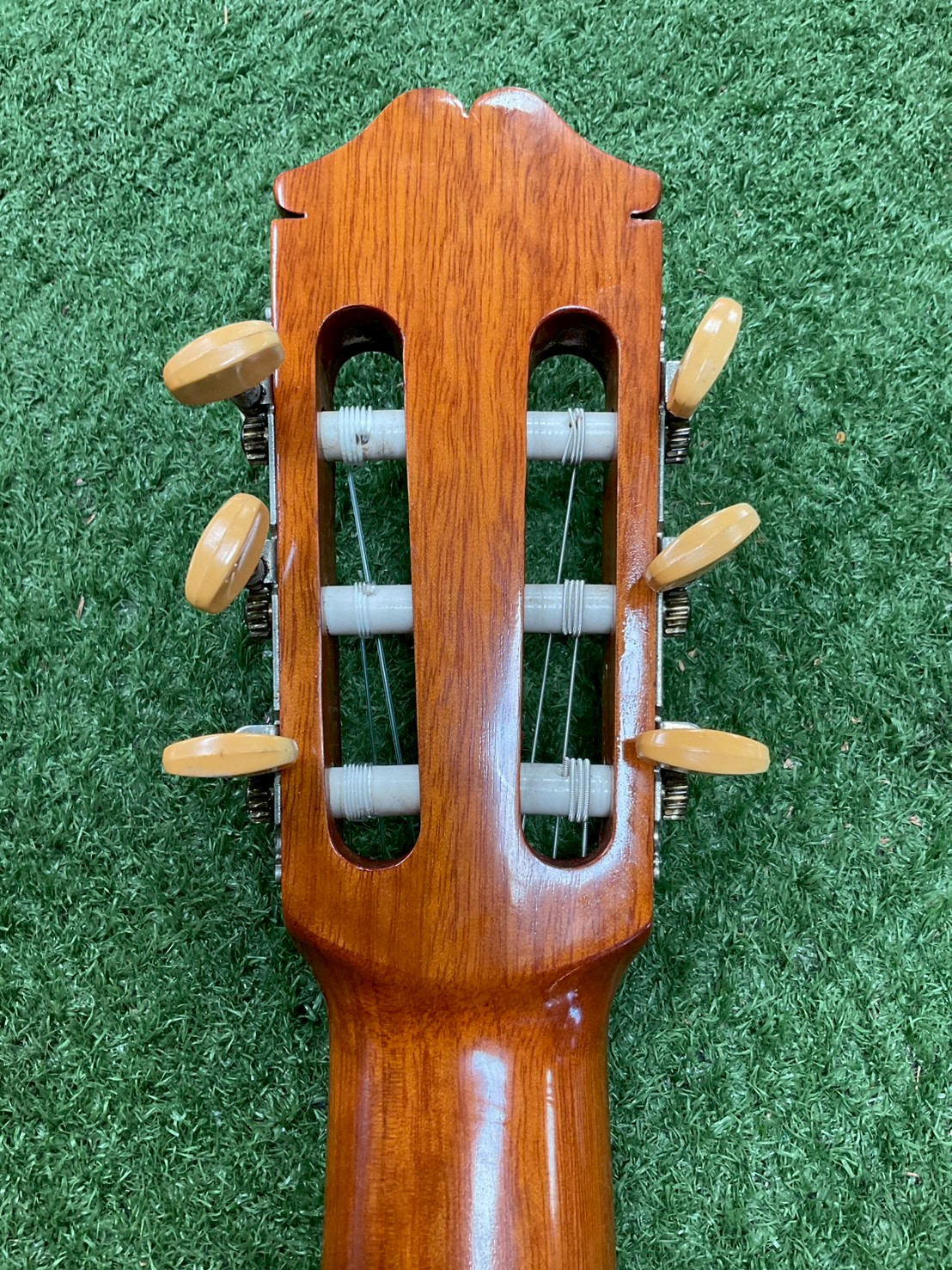 กีต้าร์คลาสสิค Aria : SA-15