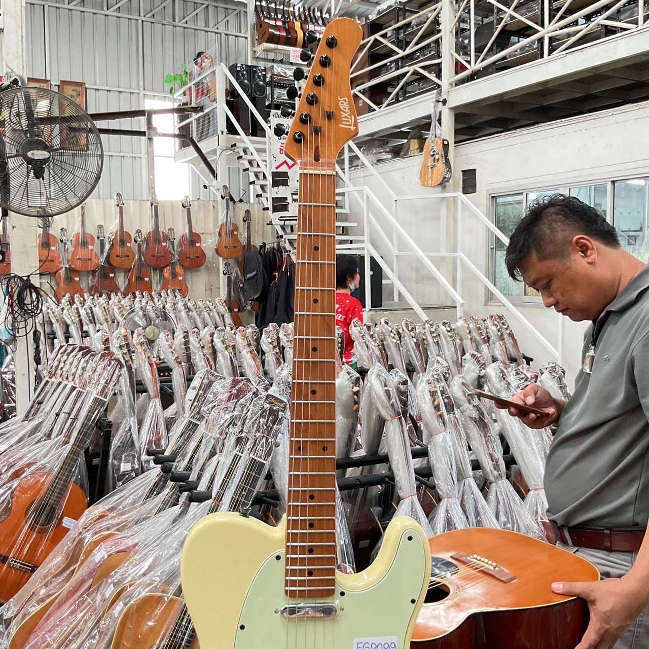 กีต้าร์ไฟฟ้า LUXARS(Gion) : S-G17PRO