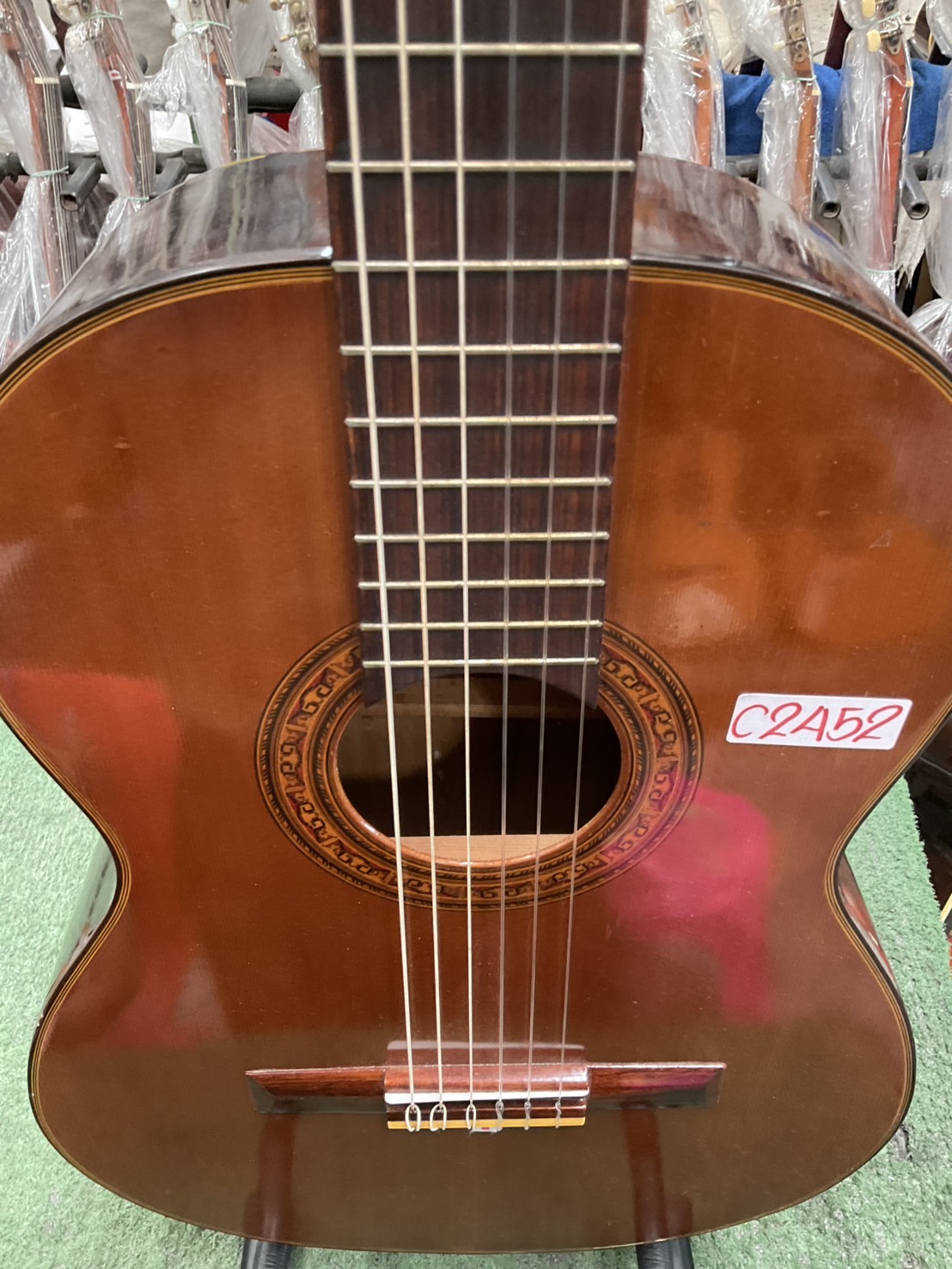 กีต้าร์คลาสสิค ZEN-ON GUT : No.60