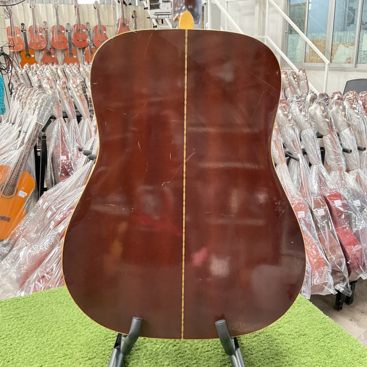 กีต้าร์โปร่ง YAMAHA : FG-201B