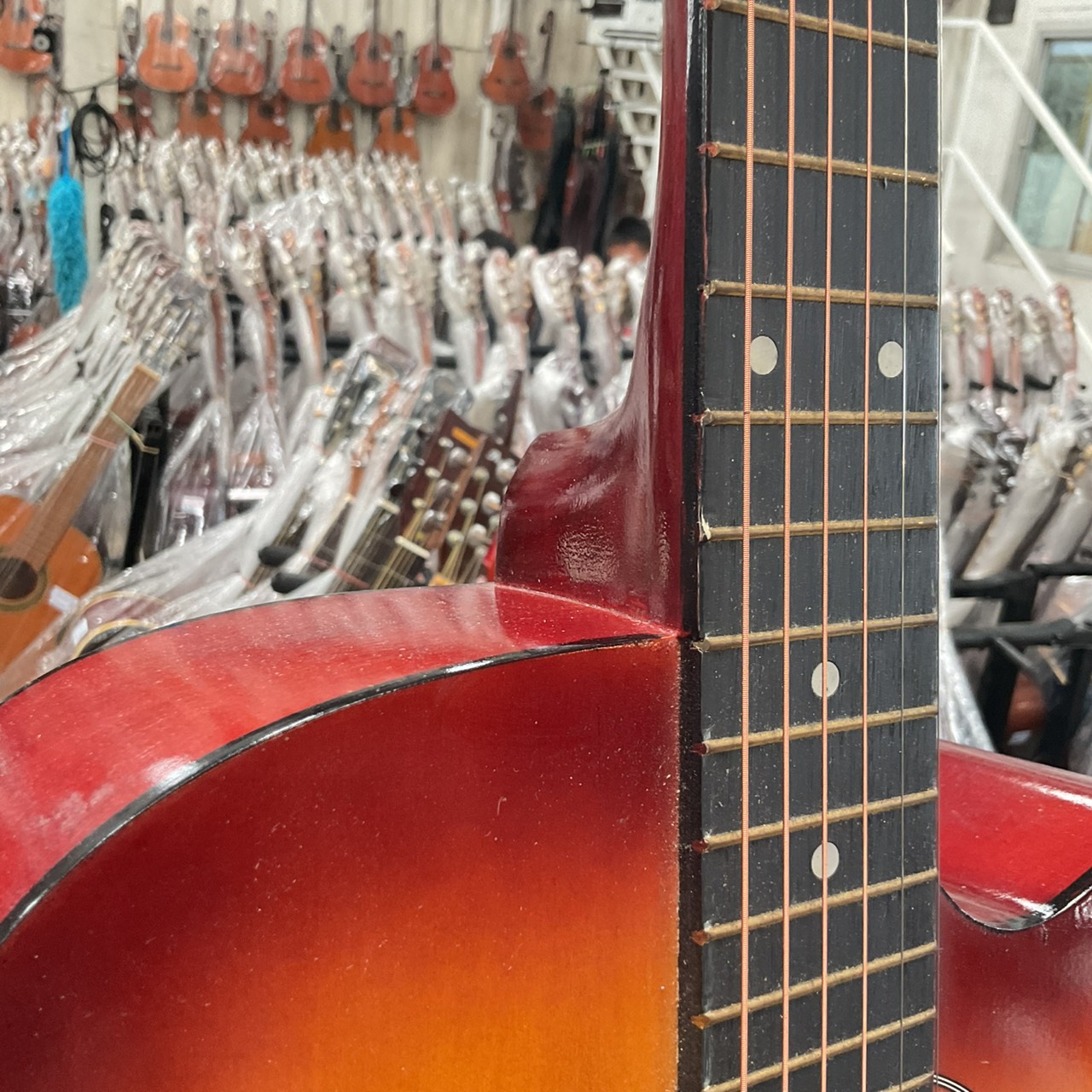 กีต้าร์โปร่ง ONE STEP