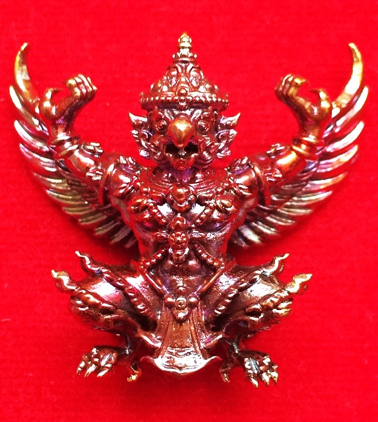 พญาครุฑ รุ่นราชาโชค ราชาทรัพย์ พระอาจารย์อึ่ง วัดเชิงหวาย กทม. เนื้อสัมฤทธิ์ผิวประกายรุ้ง