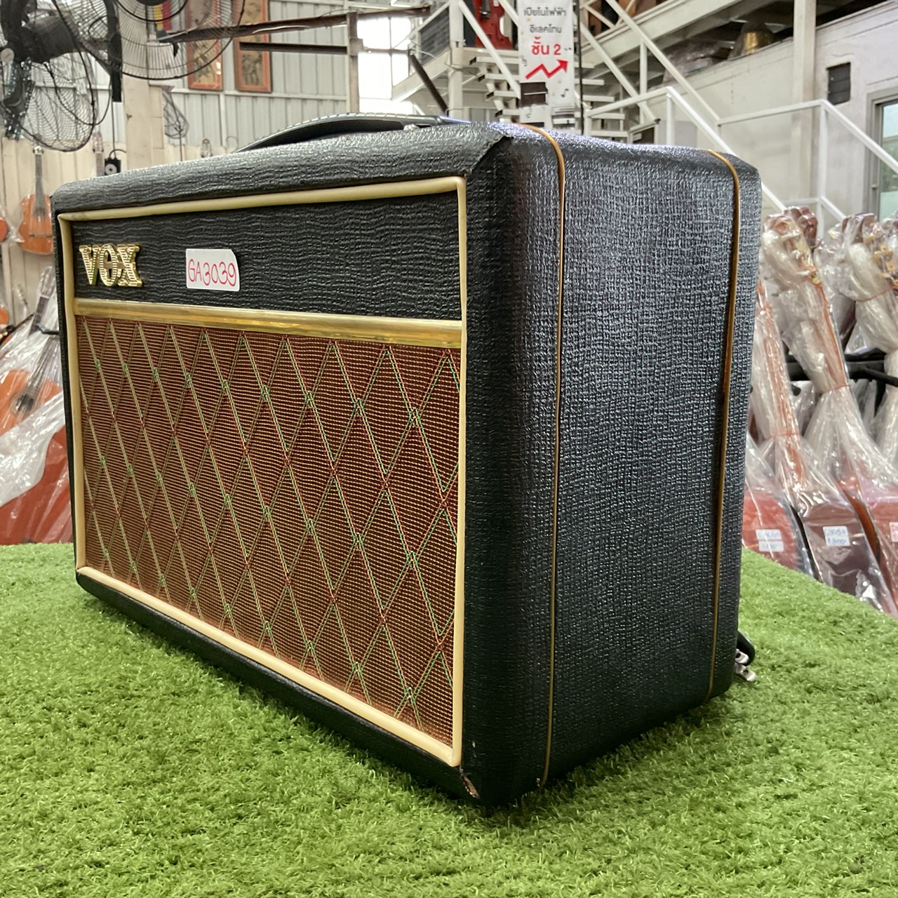 แอมป์กีต้าร์ VOX : Pathfinder10 V9106