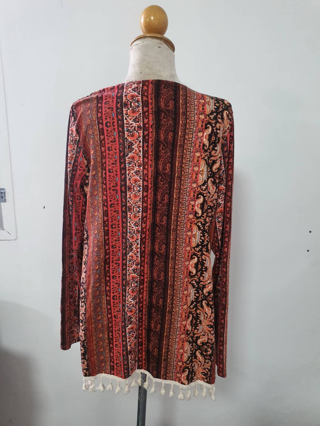 FF05621 เสือคลุมแฟชั่น มือสอง ลวดลายสวยๆ อก FREE