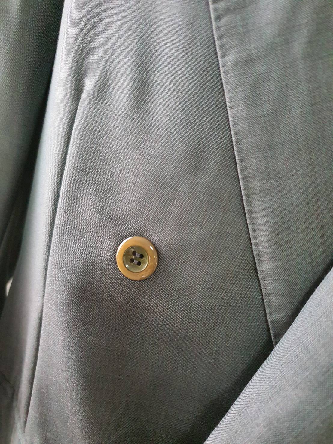 SUIT C0022